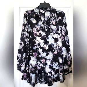 Simply Vera Vera Wang Button Down Long Blouse.  Size Large